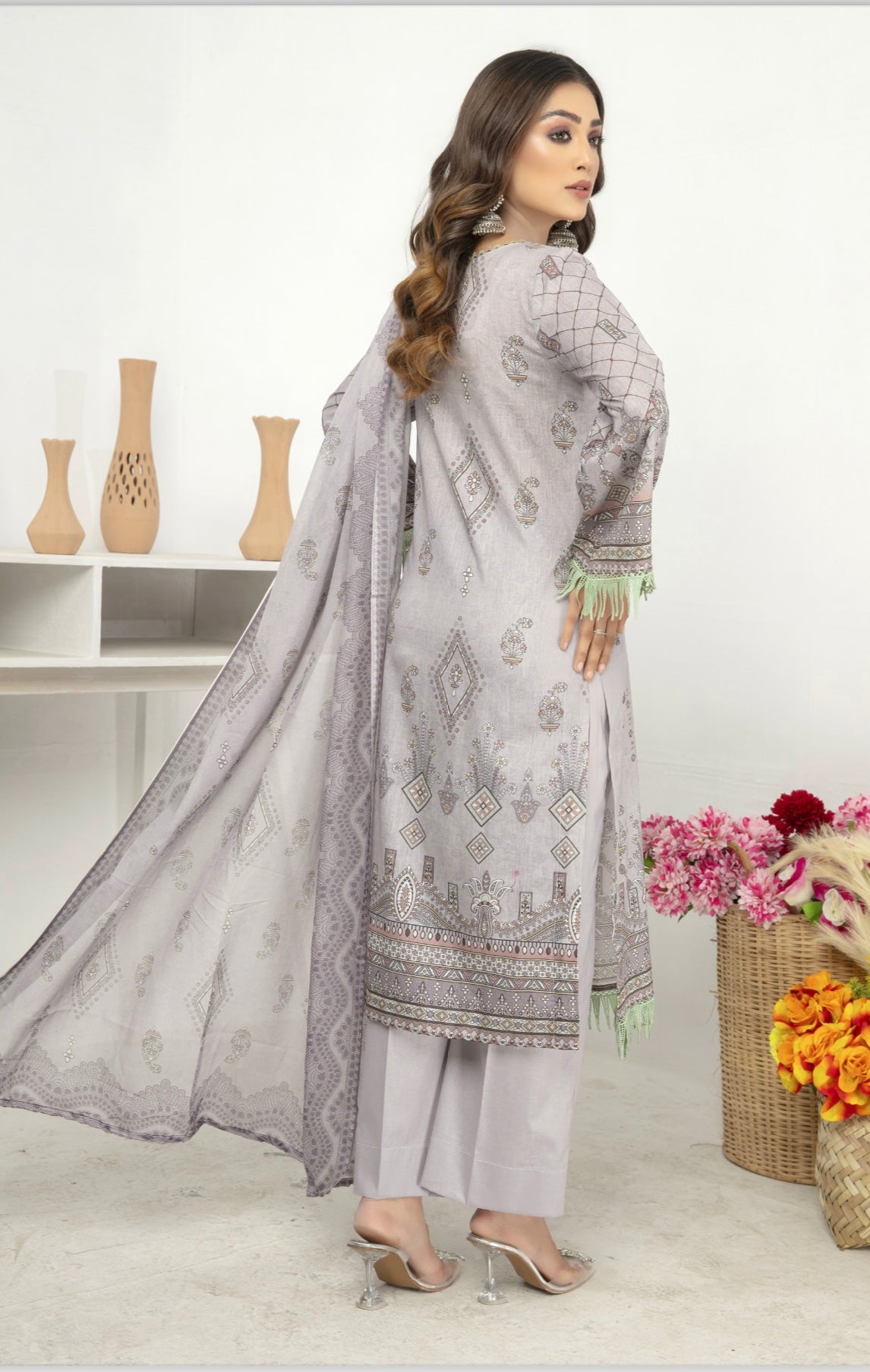 Embroidered Lawn 3pc