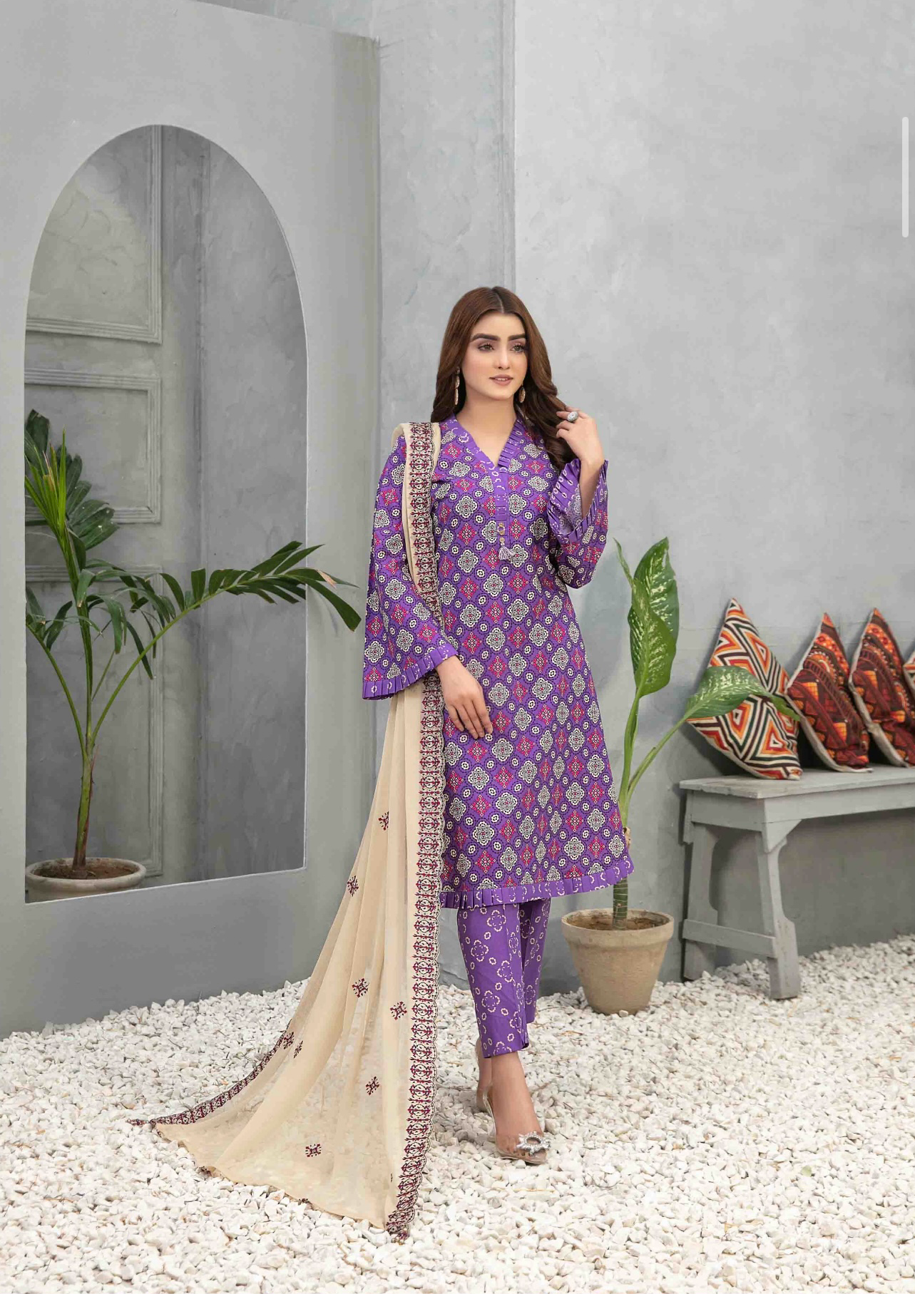 Embroidered Lawn 3pc