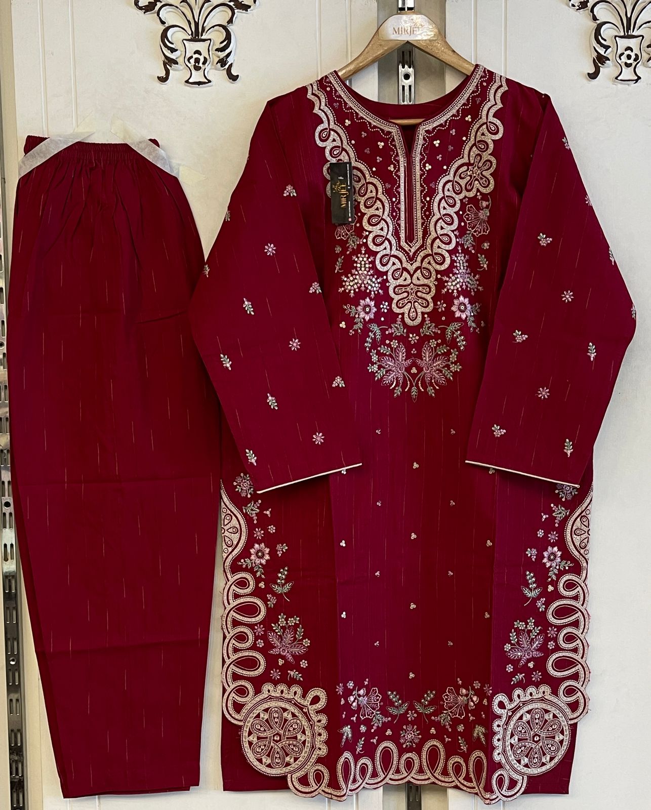 Embroidered 2pc Suit